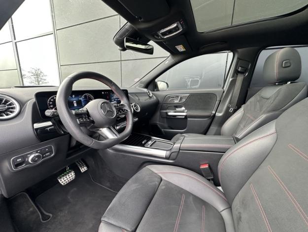 MERCEDES-BENZ GLA 250 e AMG Line  