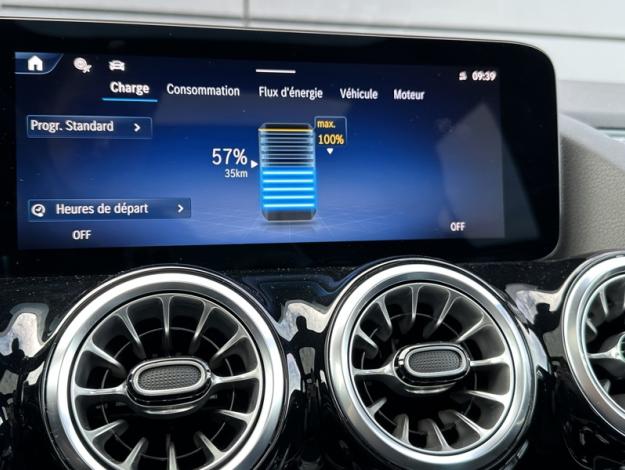 MERCEDES-BENZ GLA 250 e AMG Line  