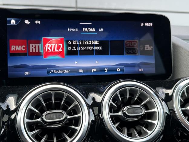 MERCEDES-BENZ GLA 250 e AMG Line  