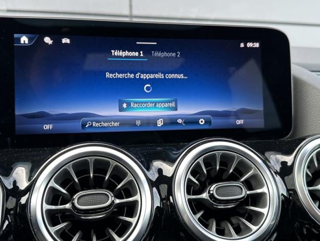 MERCEDES-BENZ GLA 250 e AMG Line  