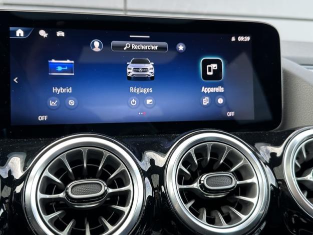 MERCEDES-BENZ GLA 250 e AMG Line  