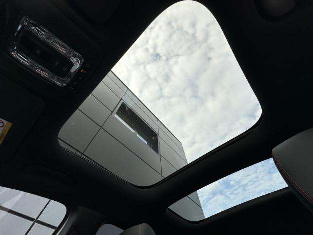 MERCEDES-BENZ GLA 250 e AMG Line  