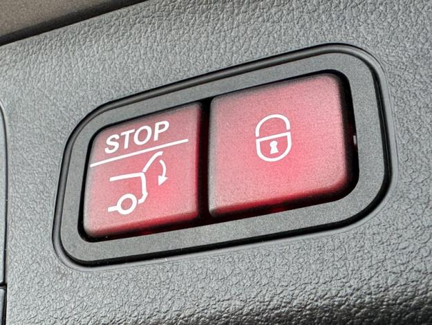 MERCEDES-BENZ GLA 250 e AMG Line  