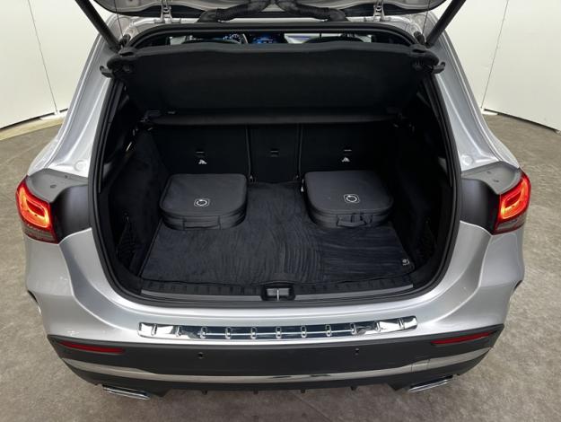 MERCEDES-BENZ GLA 250 e AMG Line  