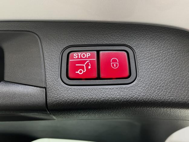 MERCEDES-BENZ GLA 250 e AMG Line  