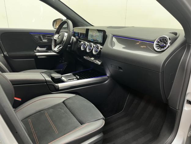 MERCEDES-BENZ GLA 250 e AMG Line  