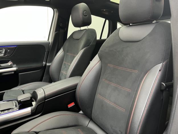 MERCEDES-BENZ GLA 250 e AMG Line  