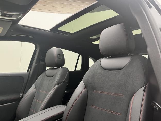 MERCEDES-BENZ GLA 250 e Hybrid EQ AMG Line  GLA 250 e Hybrid EQ AMG Line