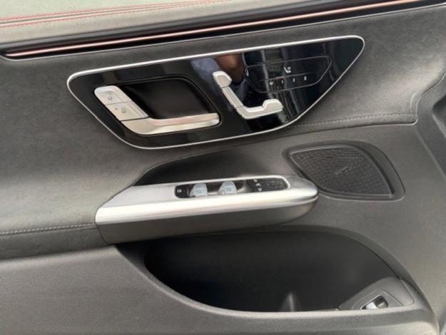 MERCEDES-BENZ EQE EQE 300