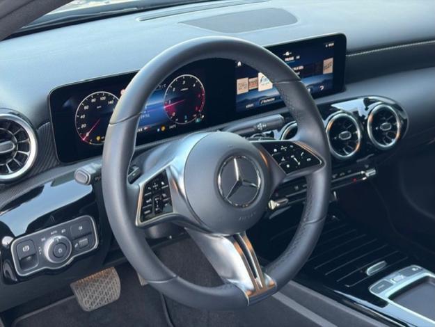 MERCEDES-BENZ A-Klasse A 180 d