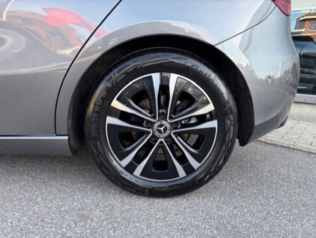 MERCEDES-BENZ A-Klasse A 180 d