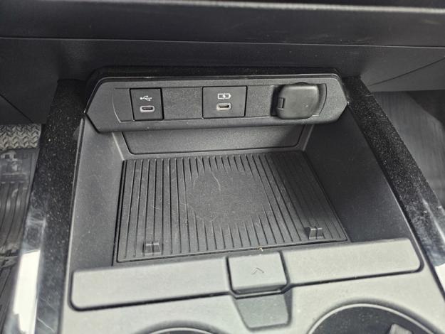 TOYOTA Prius Prius Hybride Rechargeable 223ch Lounge  