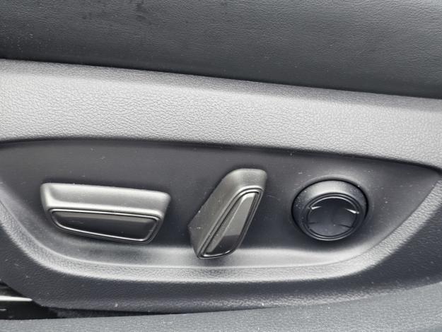 TOYOTA Prius Prius Hybride Rechargeable 223ch Lounge  