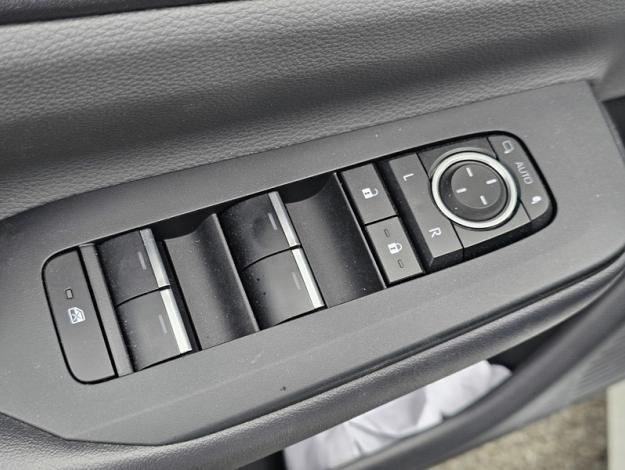 TOYOTA Prius Prius Hybride Rechargeable 223ch Lounge  