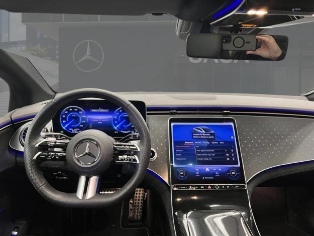 MERCEDES-BENZ EQE 300 AMG Line Toit Pano  