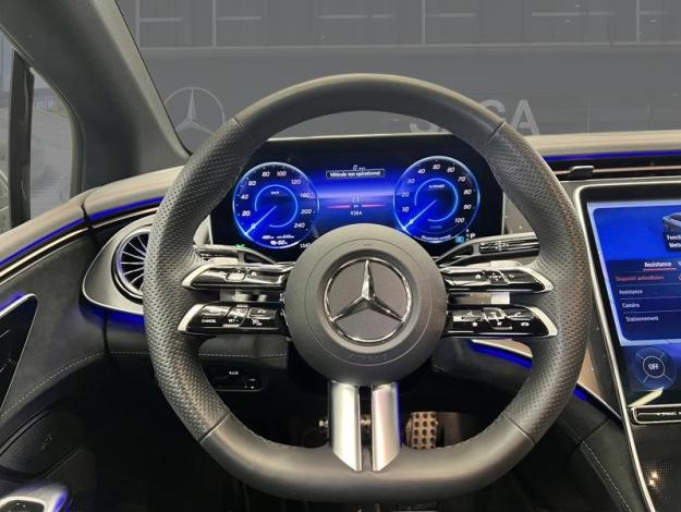 MERCEDES-BENZ EQE 300 AMG Line Toit Pano  