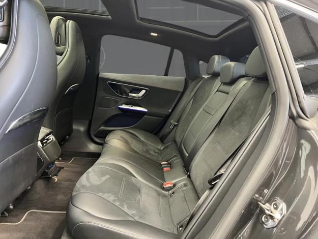 MERCEDES-BENZ EQE 300 AMG Line Toit Pano  