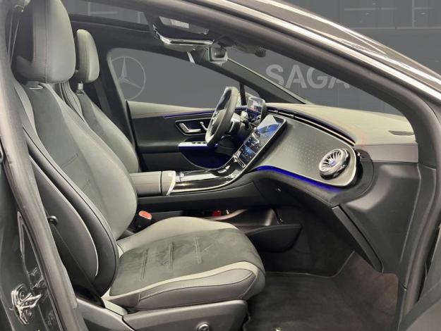 MERCEDES-BENZ EQE 300 AMG Line Toit Pano  