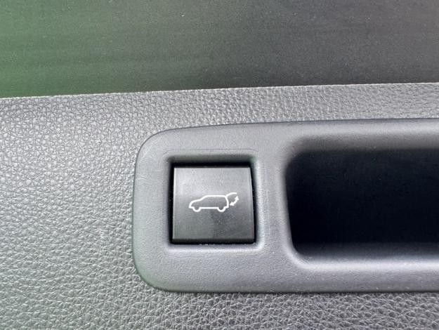 TOYOTA Highlander 2.5 HYBRID LOUNGE / TO  