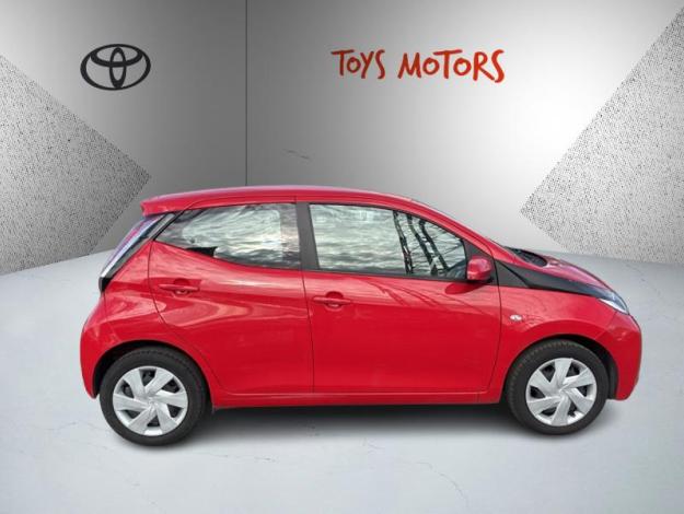 TOYOTA Aygo 1.0 VVT-i x-play  