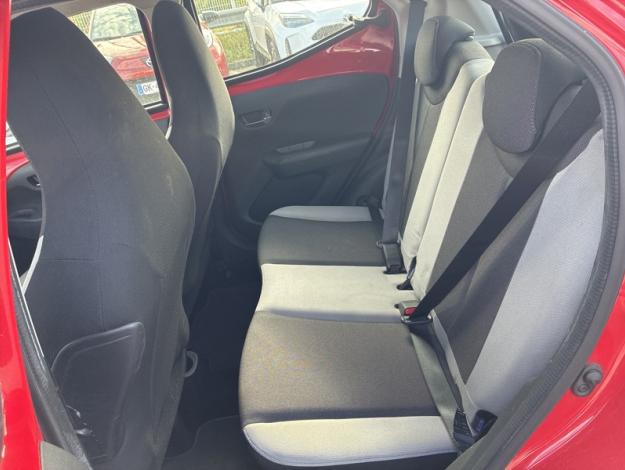 TOYOTA Aygo 1.0 VVT-i x-play  