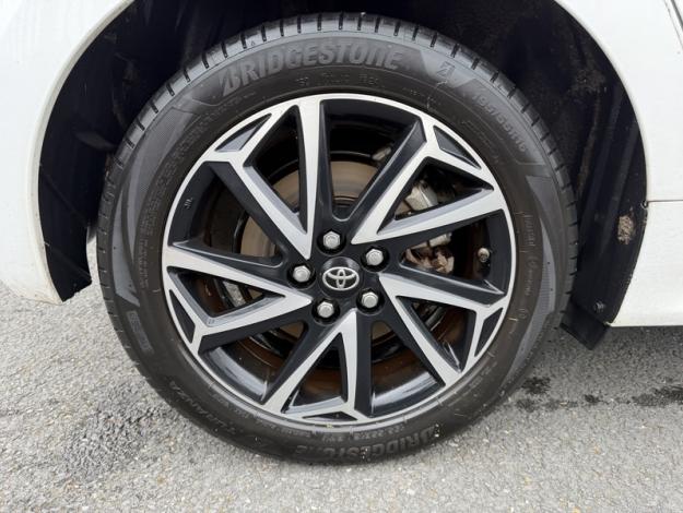 TOYOTA Yaris Hybride 116h Design  