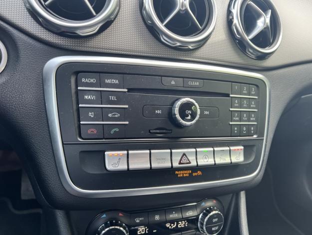 MERCEDES-BENZ GLA-Klasse GLA 180 Off-Roader