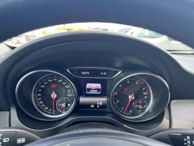 MERCEDES-BENZ GLA-Klasse GLA 180 Off-Roader