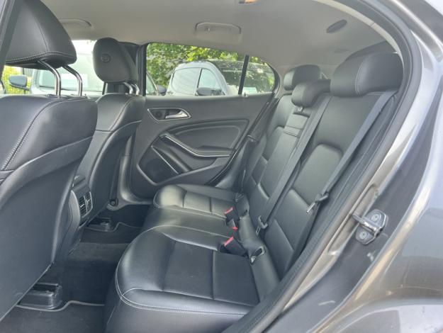 MERCEDES-BENZ GLA-Klasse GLA 180 Off-Roader