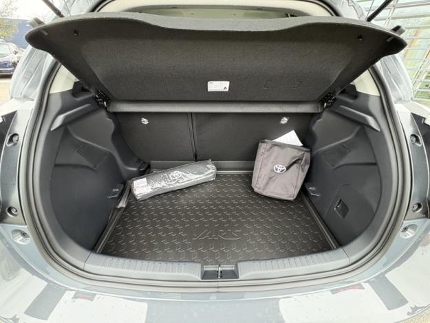 TOYOTA Yaris Hybride 116h Design  YARIS HYBRIDE 116H DESIGN PACK MY26