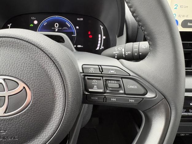 TOYOTA Yaris Hybride 116h Design  YARIS HYBRIDE 116H DESIGN PACK MY26