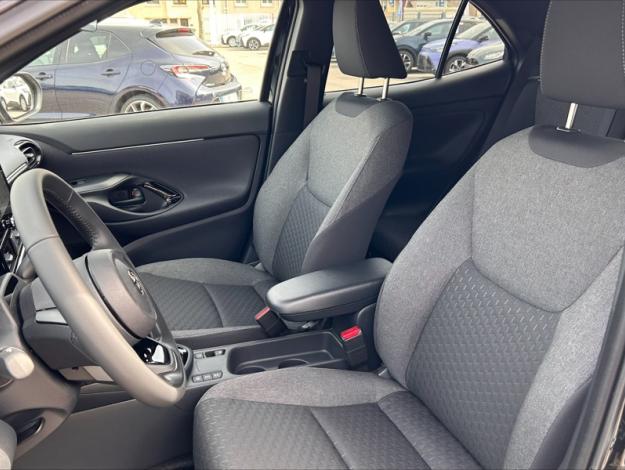 TOYOTA Yaris Cross 1.5 130h Design Pack Cargo  