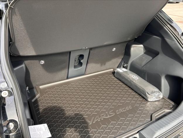 TOYOTA Yaris Cross 1.5 130h Design Pack Cargo  