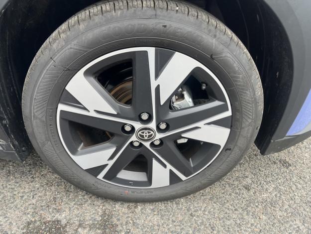 TOYOTA Aygo X Hybride 116h Graphic Zen  