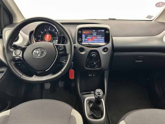 TOYOTA Aygo 1.0 VVT-i x-play  72 ch 