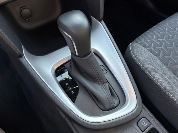 TOYOTA Yaris Cross 116h Design cargo   