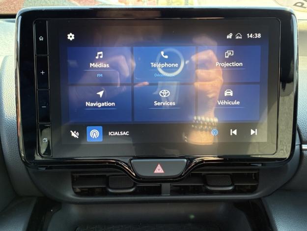 TOYOTA Yaris Cross 116h Design cargo   