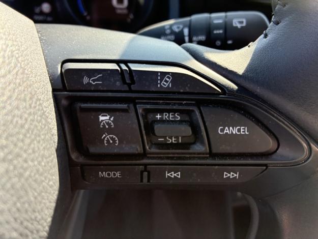 TOYOTA Yaris Cross 116h Design cargo   