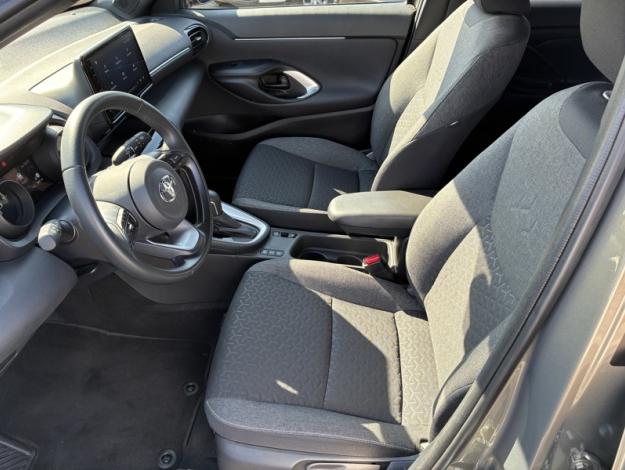 TOYOTA Yaris Cross 116h Design cargo   