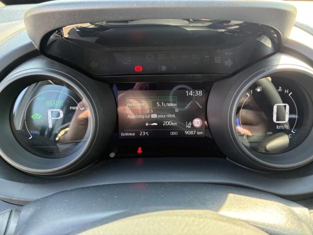 TOYOTA Yaris Cross 116h Design cargo   