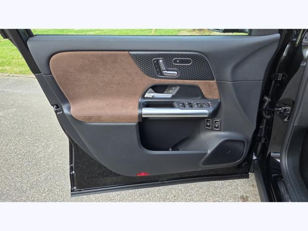 MERCEDES-BENZ GLA 250 e Hybrid EQ AMG Line  GLA 250 e Hybrid EQ AMG Line