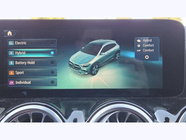 MERCEDES-BENZ GLA 250 e Hybrid EQ AMG Line  GLA 250 e Hybrid EQ AMG Line