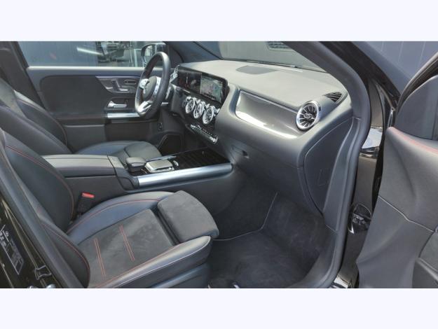 MERCEDES-BENZ GLA 200 d AMG Line  