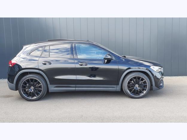 MERCEDES-BENZ GLA 200 d AMG Line  