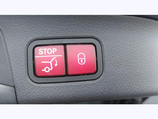 MERCEDES-BENZ GLA 200 d AMG Line  