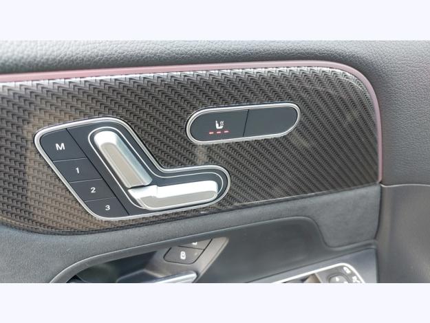 MERCEDES-BENZ GLA 200 d AMG Line  