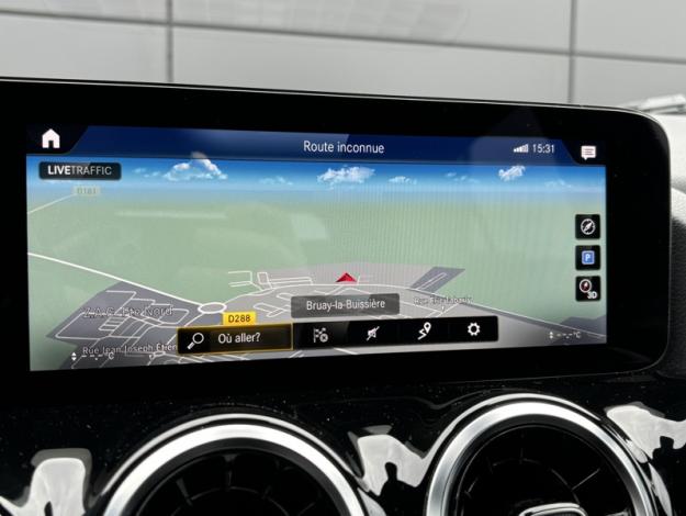 MERCEDES-BENZ GLA 200 d AMG Line  