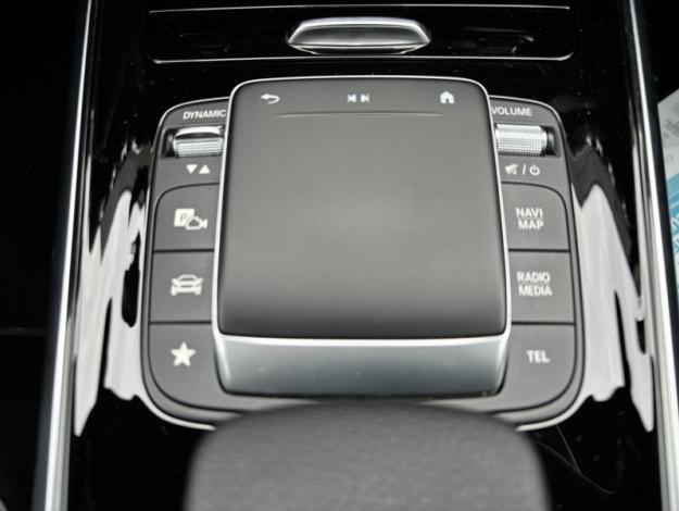 MERCEDES-BENZ GLA 200 d AMG Line  