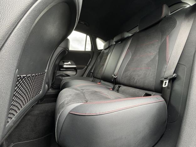 MERCEDES-BENZ GLA 200 d AMG Line  