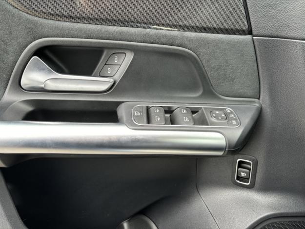 MERCEDES-BENZ GLA 200 d AMG Line  